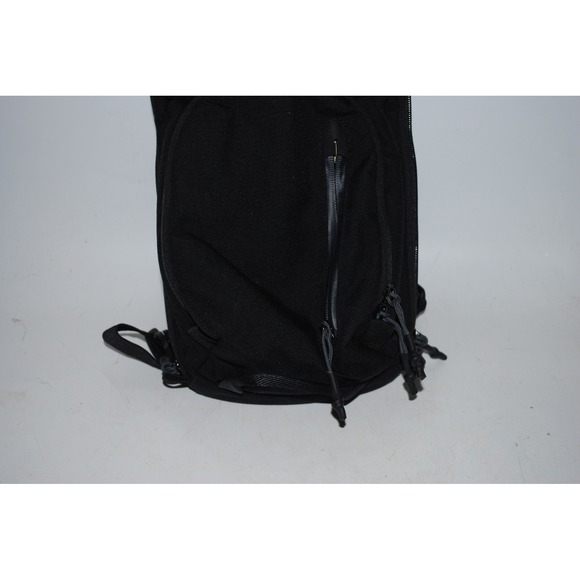 VIKTOS Upscale 3 Tactical Slingbag Water‑Resistant CCW Bag Logo Used - Picture 3 of 8